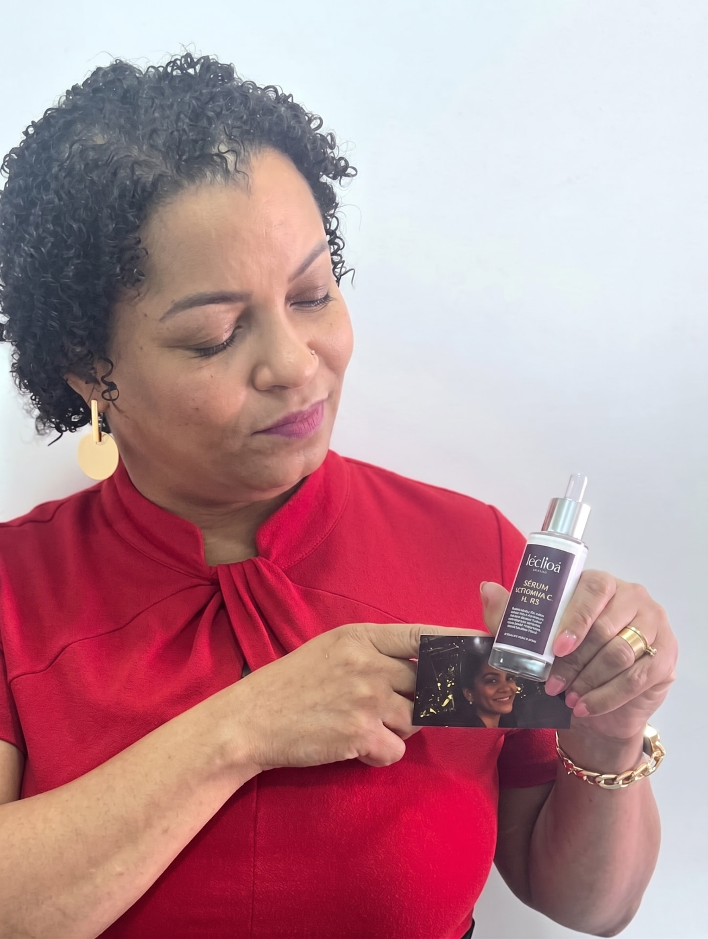 Cliente Kielloá com o Sérum Vitamina C